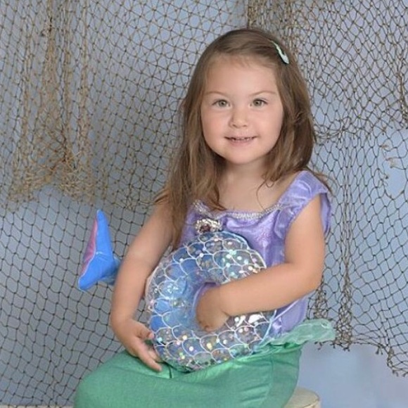 Meet your Posher, Jenn - Picture 3 of 8